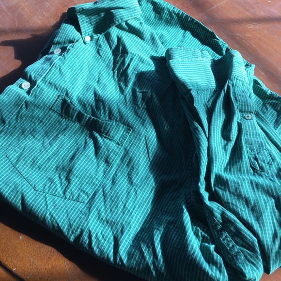 Very Nice IZOD Long Sleeve Button Down Shirt 3XL - Picture 4 of 5